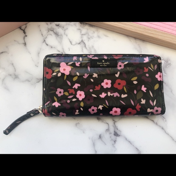 🎁SALE🎁 Kate Spade Floral Neda Zip Around Wallet - Picture 2 of 3